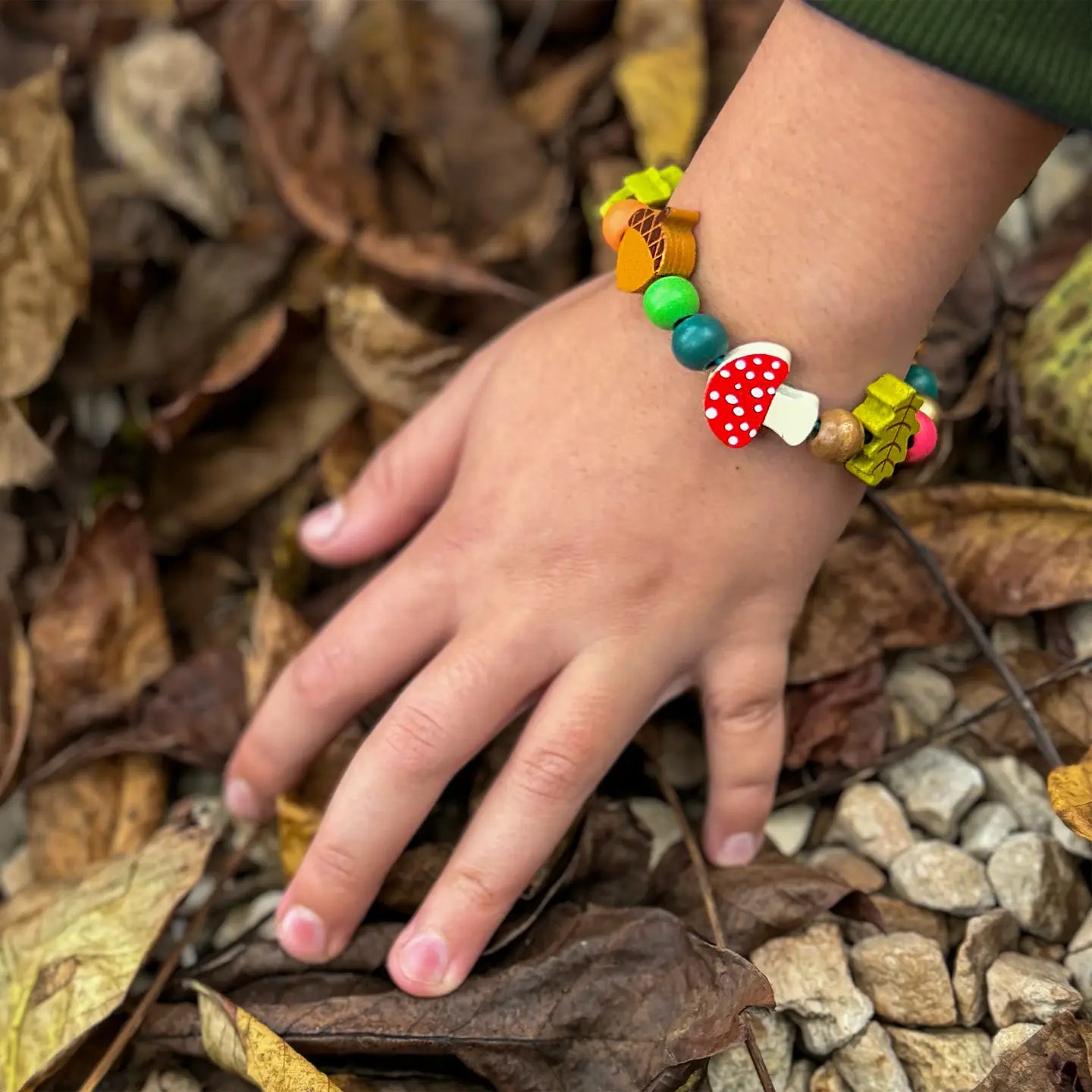 Armbånd perlesett Skog | gaveeske