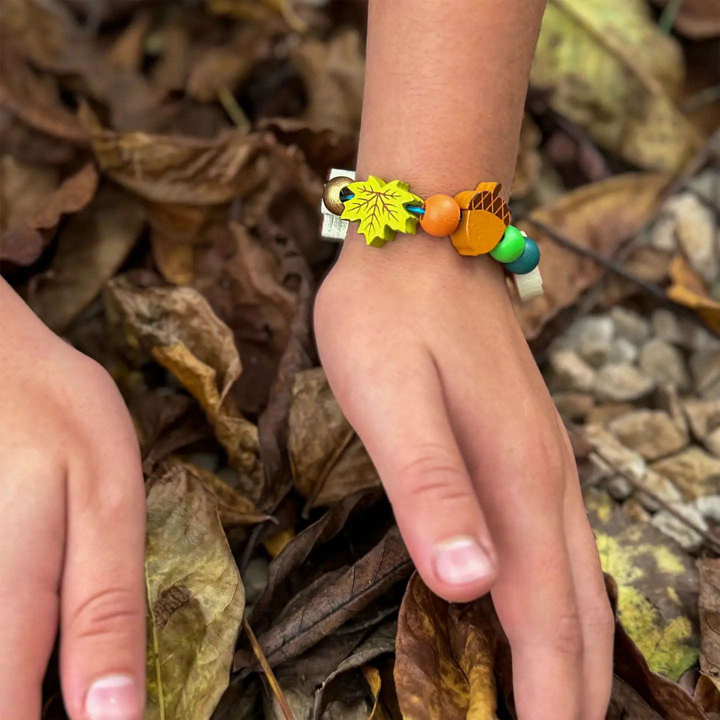 Armbånd perlesett Skog | gaveeske